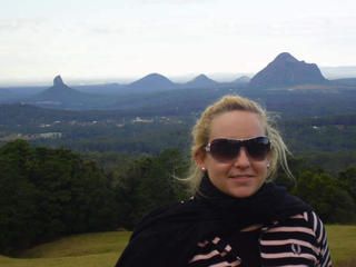glashouse mountains (im hintergrund)