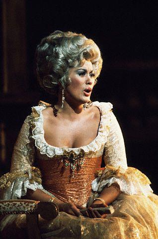 Dame Kiri Te Kanawa 01