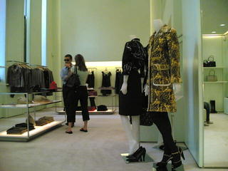 prada's on sale!