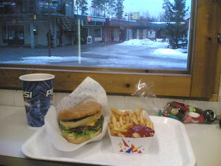 Cruising for burgers (Veikola 10-kioski) 4/4