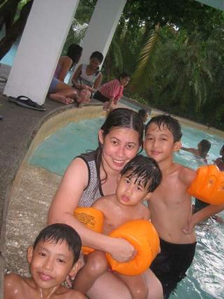 while in Pinas