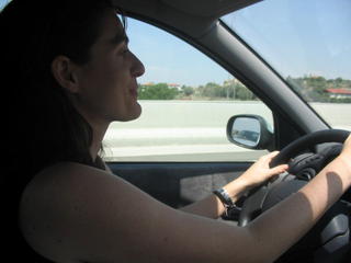 Mi ni&ntilde;a al volante; my girl driving