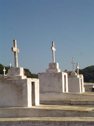 Cemit&eacute;rio # 17 - Cisneiros MG