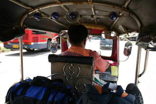 Tuk-tuk...