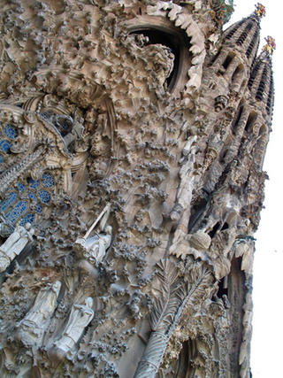 Gaga over Gaud&iacute; &mdash; Sagrada Fam&iacute;lia (4)