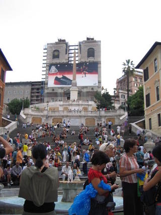 spanish steps- crowded!
