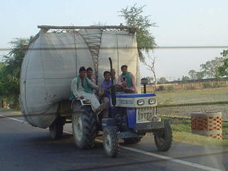 India trip:Things you see on the road