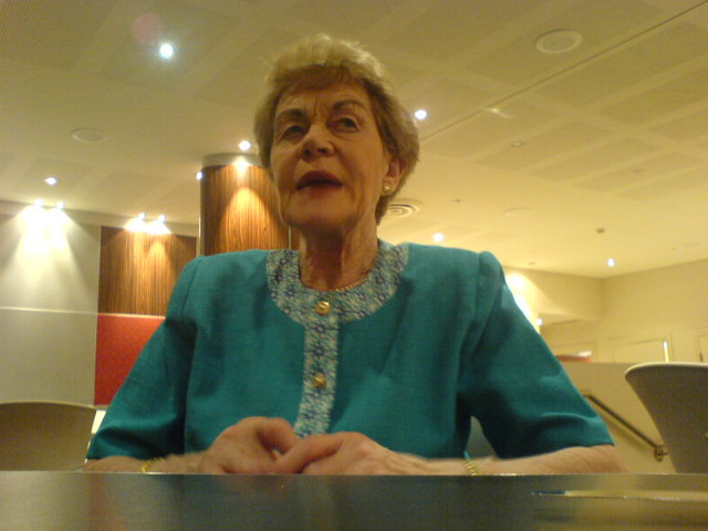 Linda's mum.