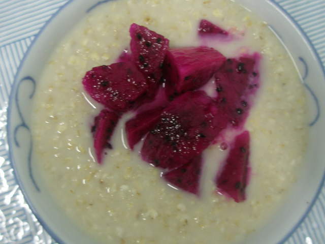 Oats with Dragon Fruit topping