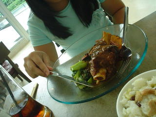 lamb shanks galore @ the mmmm cafe!