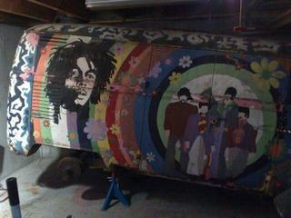 I will try to keep as much as possible of the "paintings" while restoring it. 