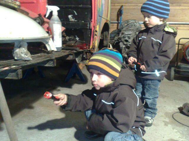 Magnus and Martin is checking for rust...