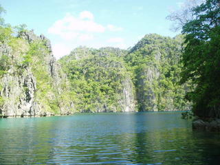 Kayangan Lake