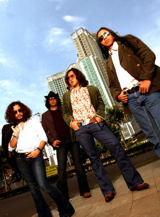 Kawan Naif 06