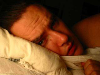 what to do when lying in bed and you can't sleep 3