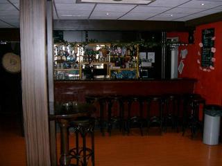 In dieser Bar schoss ich mich ab... und hab viele Leute kennengelernt
