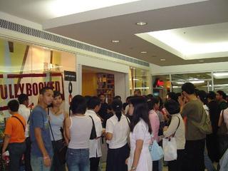 Neil Gaiman in Manila