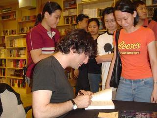 Neil Gaiman in Manila